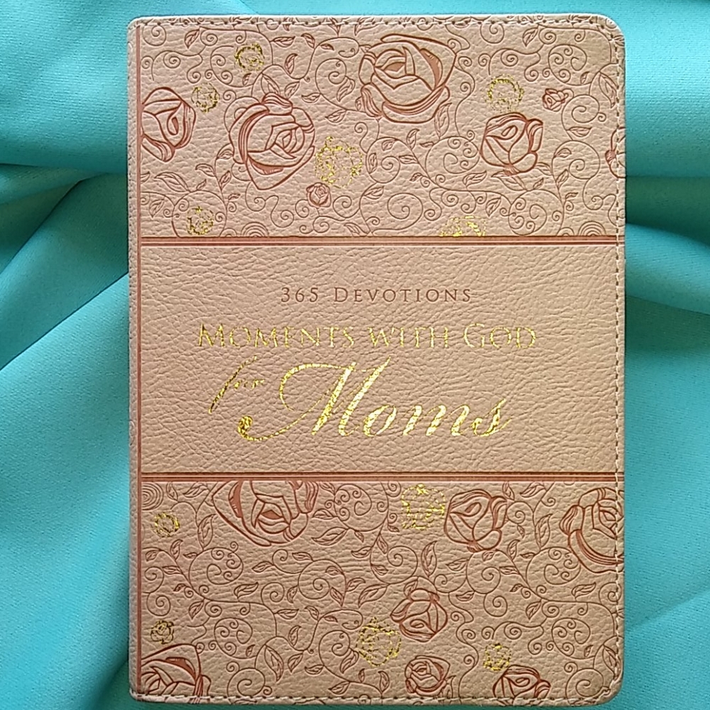NEW!! Luxleather Moments with God for Moms